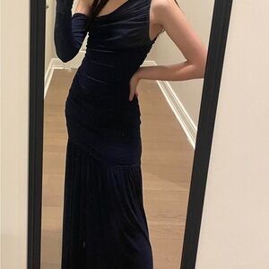 Elegant Navy Blue One-Shoulder Dress